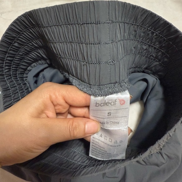 Baleaf running 2-1 short size S - Picture 6 of 7